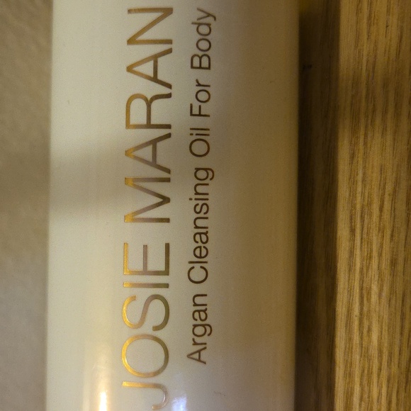 Josie Maran Argan cleansing oil for body, Brand New. - Picture 4 of 5